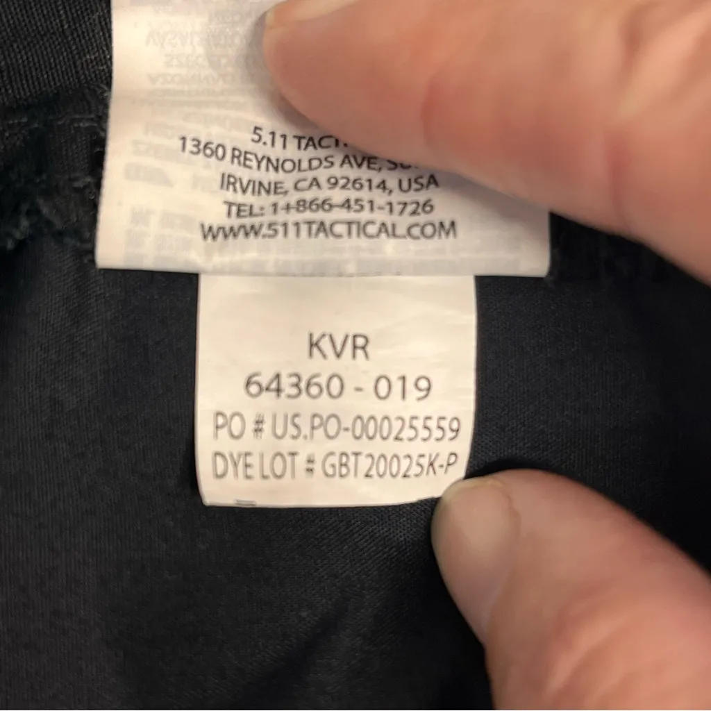 Imperfect 5.11 Tactical capri pants black cargo pants size 18 regular pockets - Image 14