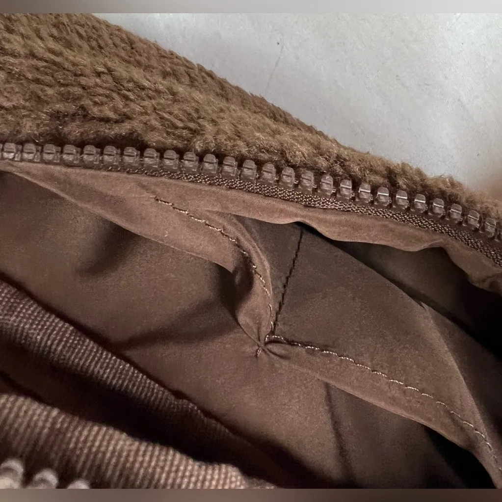 Wilo the Label Sherpa Espresso Belt Bag, NWT Brown - Image 7