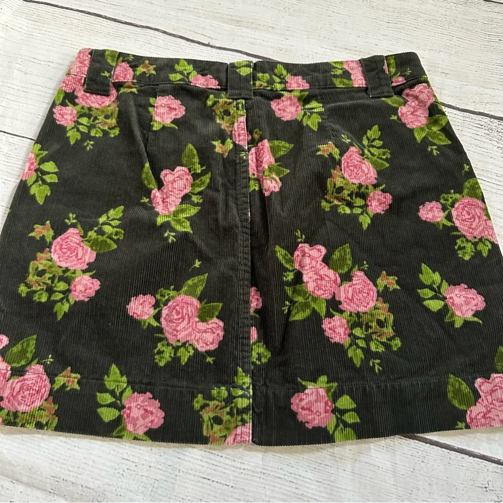 Wild Fable Women's High Rise Black Floral Corduroy Mini Skirt Size 4 - Image 7