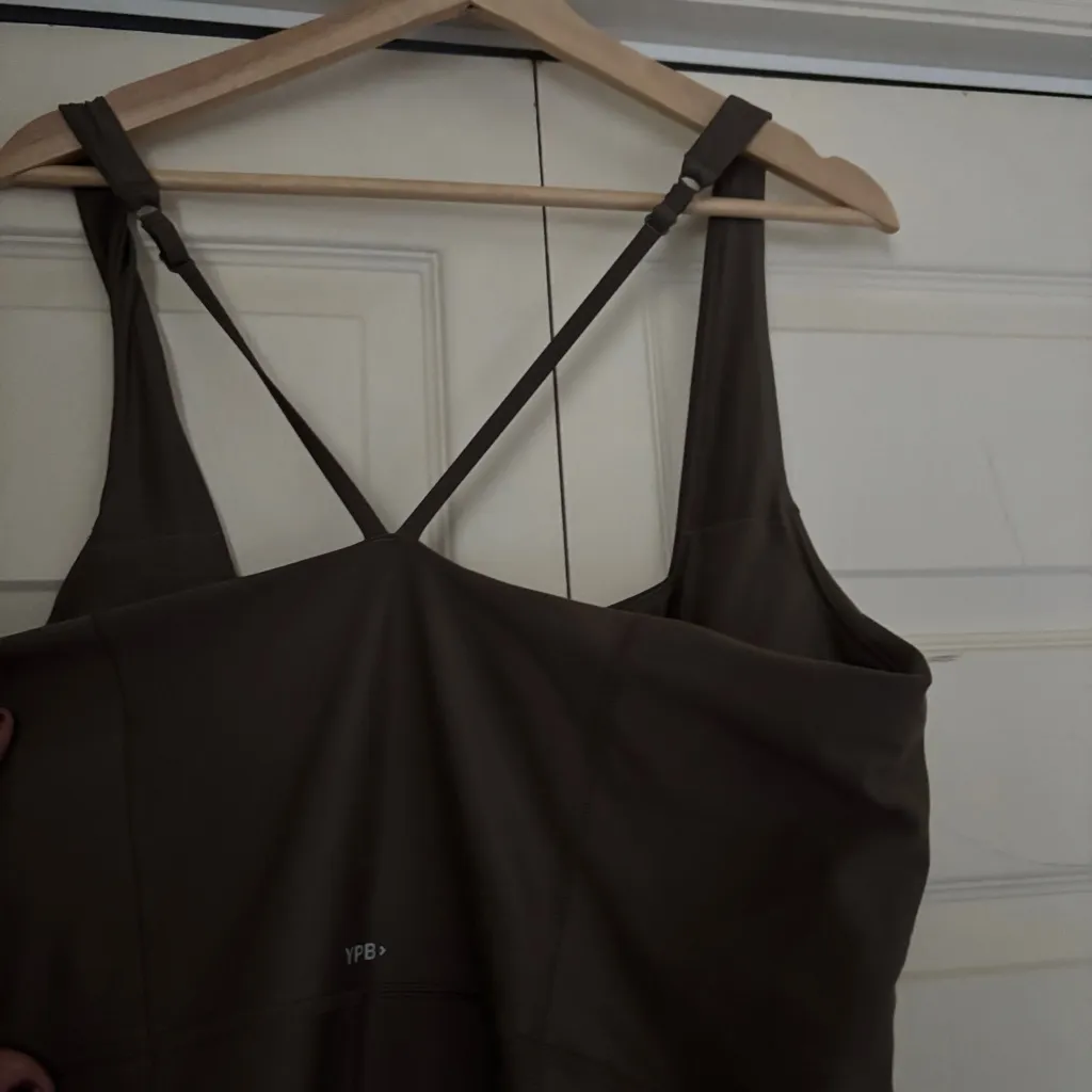 Abercrombie YPB Taupe SculptLUX square neck onesie biker short size XL Brown - Image 7