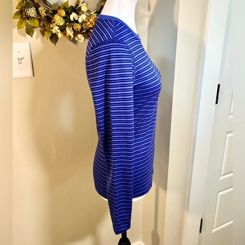 PATAGONIA Capilene 3 Midweight CrewNeck Base Layer Purple Striped Top Sz XS - Image 7