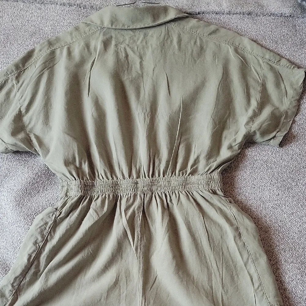 ZARA Viscose Jumsuit Romper  Olive Green Button-Up  Size M - Image 7