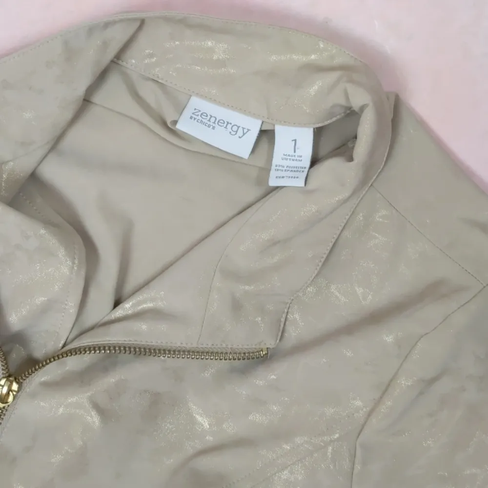 Zenergy by chicos beige metallic jacket size 1 - Image 5