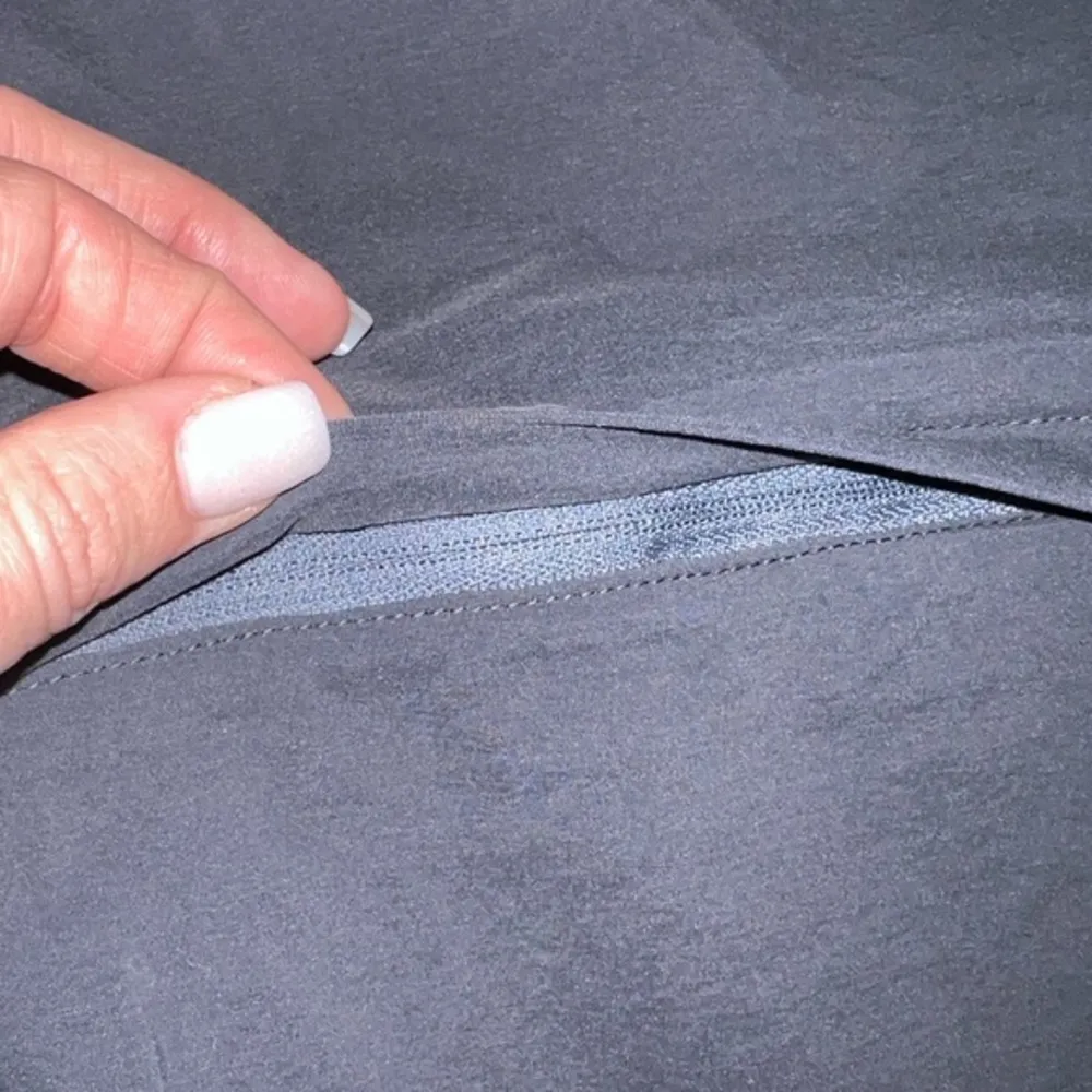 Marmot‎ Covertible Zip Off Hiking pants
Size 6 - Image 3