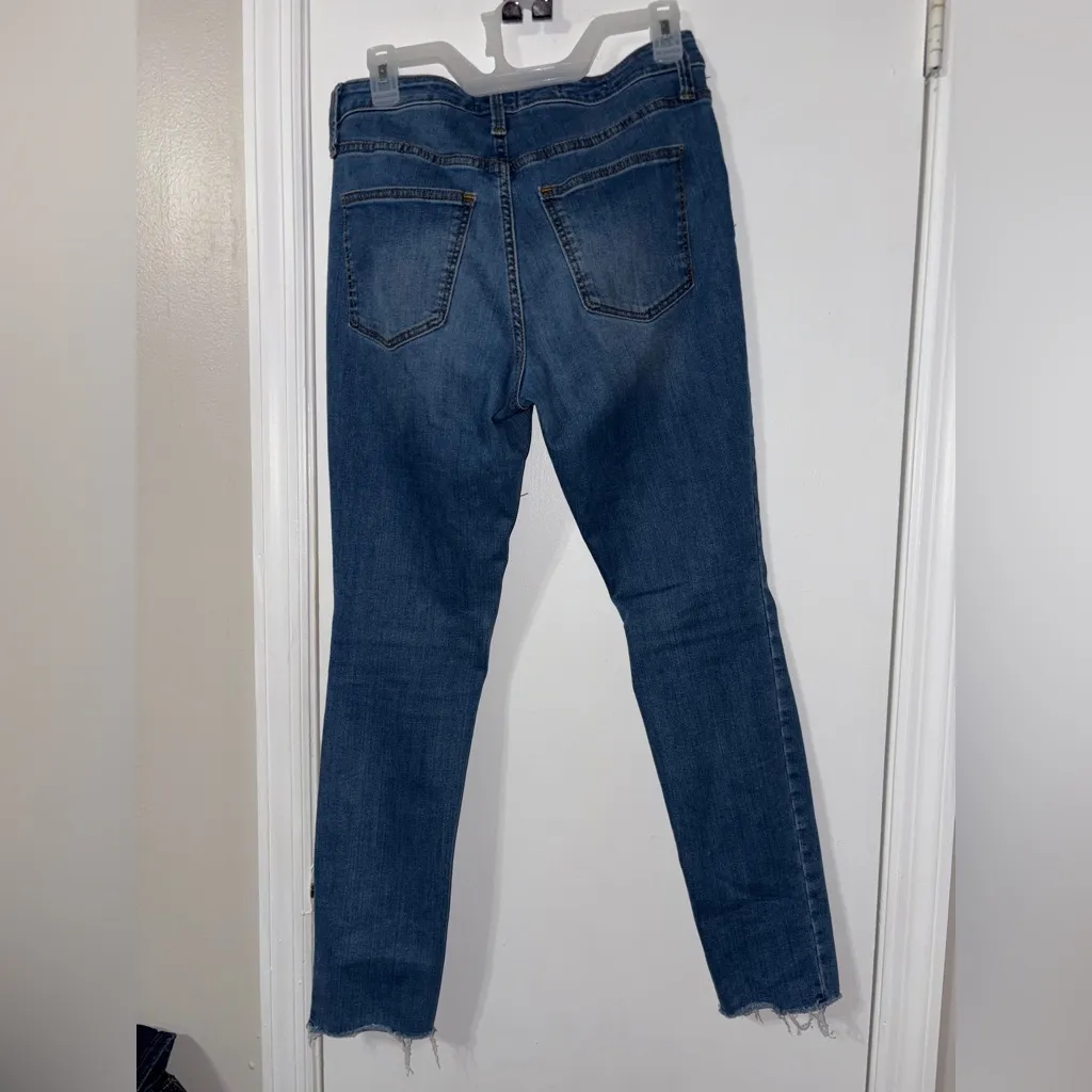 Universal thread High rise skinny jeans size 8 / 29r - Image 3