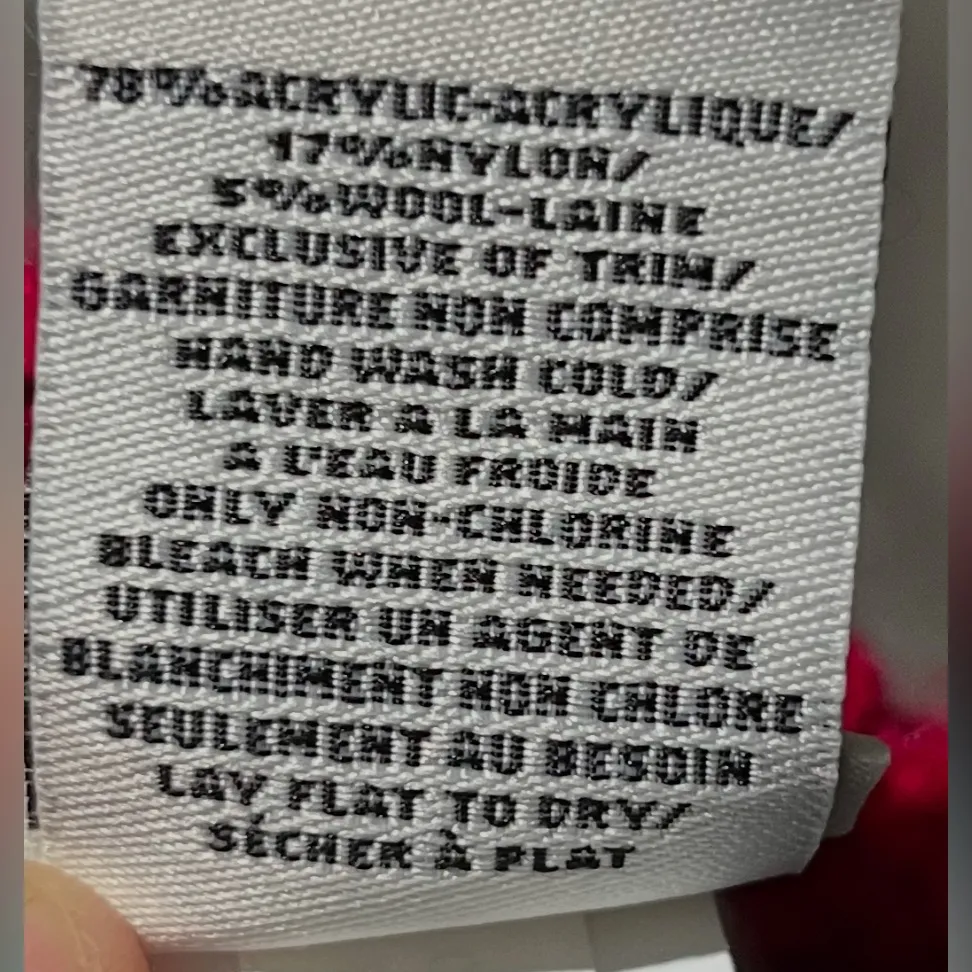 UGG BEANIE CHUNKY RIB KNIT HAT CAP WOMENS ONE SIZE CERISE MUTI LEATHER LOGO - Image 6