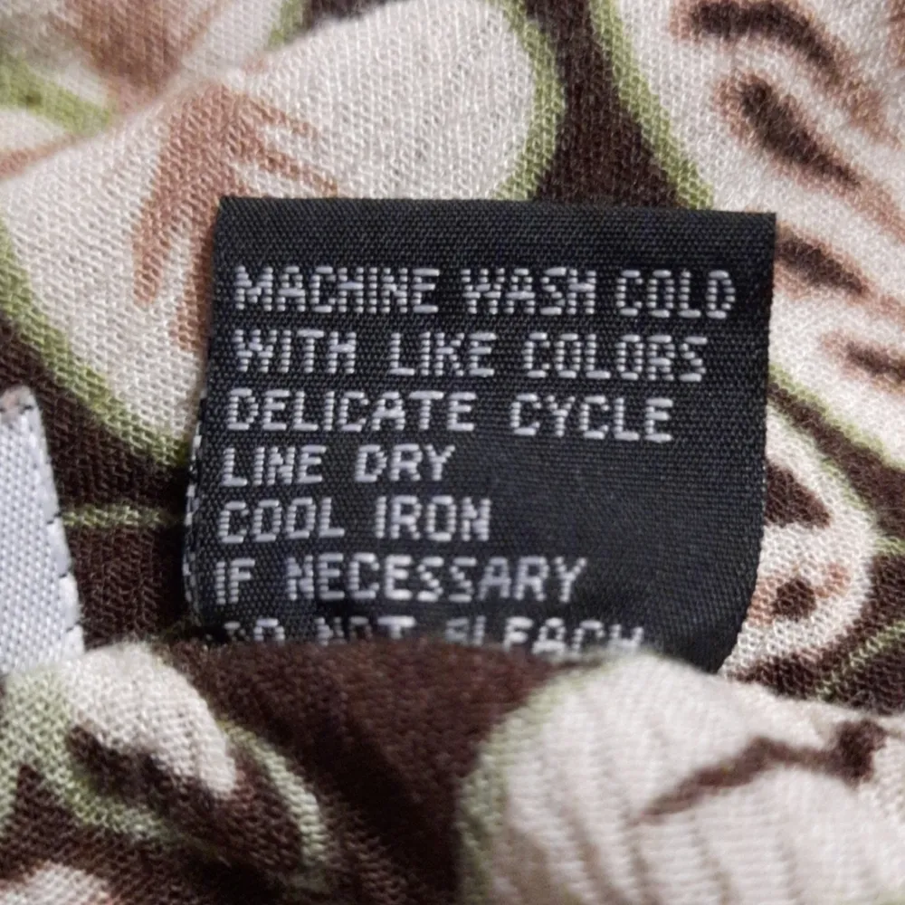 RQT Petite Floral Skirt Size Petite Extra Large Blue - Image 4