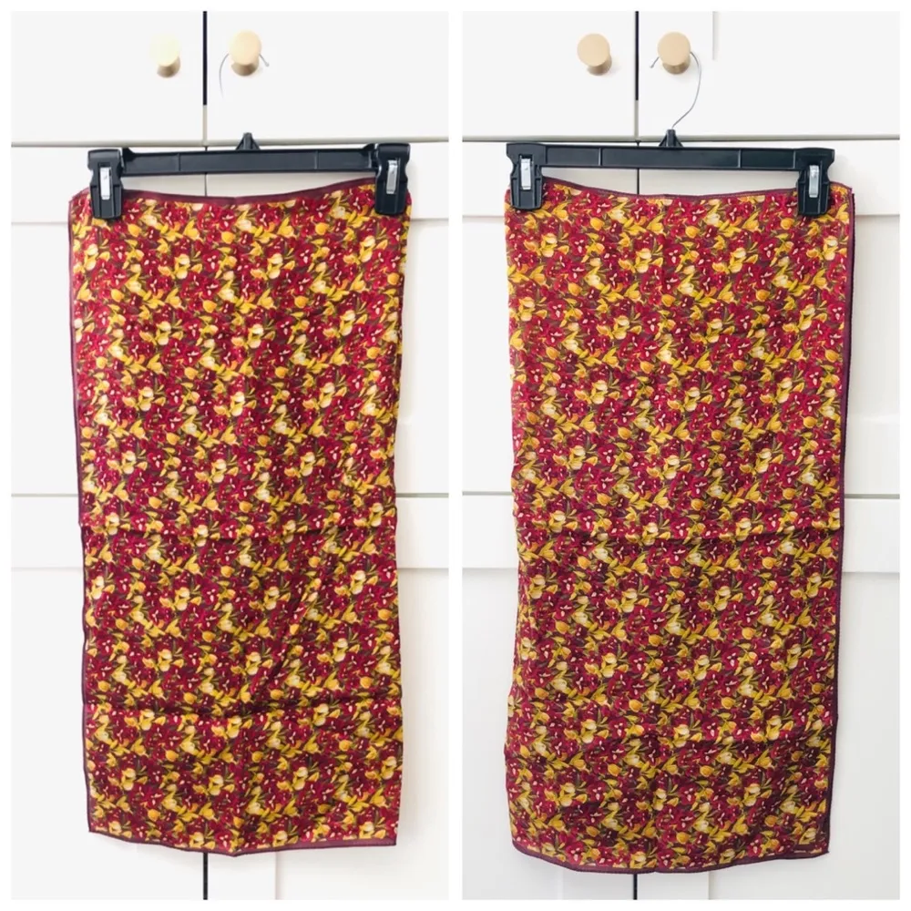 Vintage Red Iris Flower & Yellow Floral Print Silk Neck Scarf - Image 5