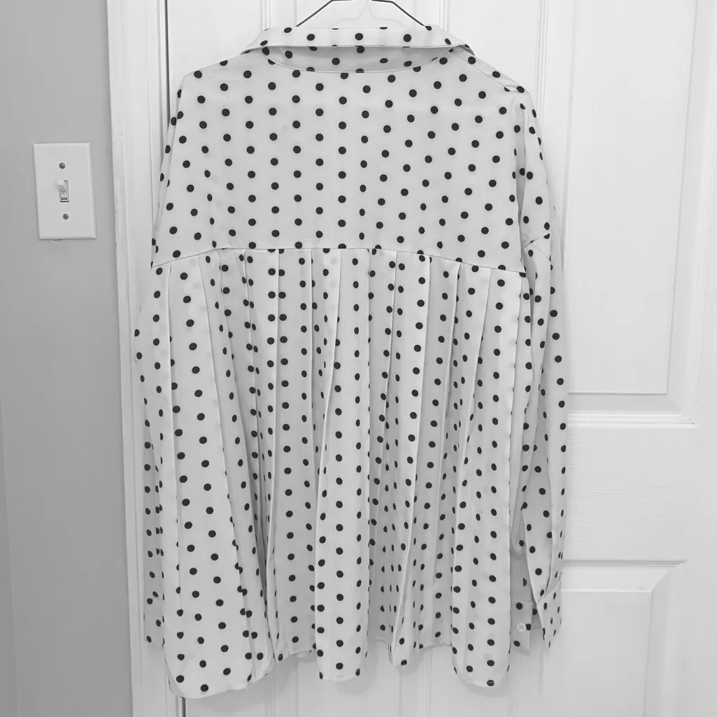 SHEIN Polka Dotted Long Sleeve Button Down Top with Pleated Back - Image 7