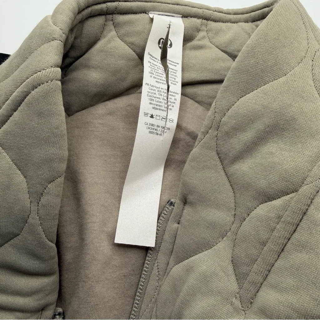 Lululemon Quilted Bomber Jacket riverstone size 2 zip pockets sage green - Image 13