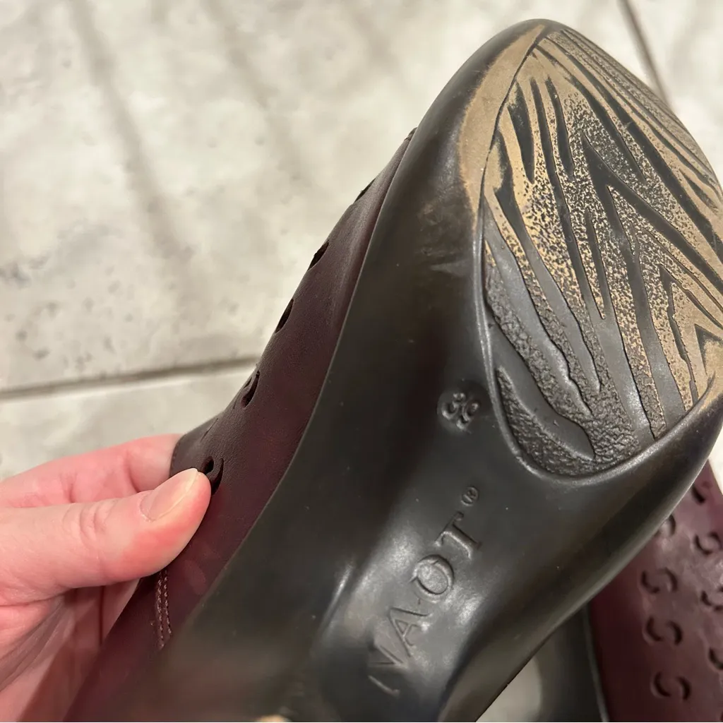 Naot Red Precious Leather Booties SIZE 39 - Image 8