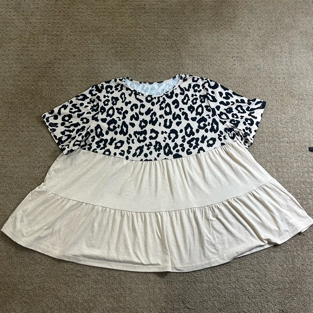 SHEIN Emery Rose Women’s 2XL Leopard Print Patchwork Short Sleeve T-Shirt - Image 2
