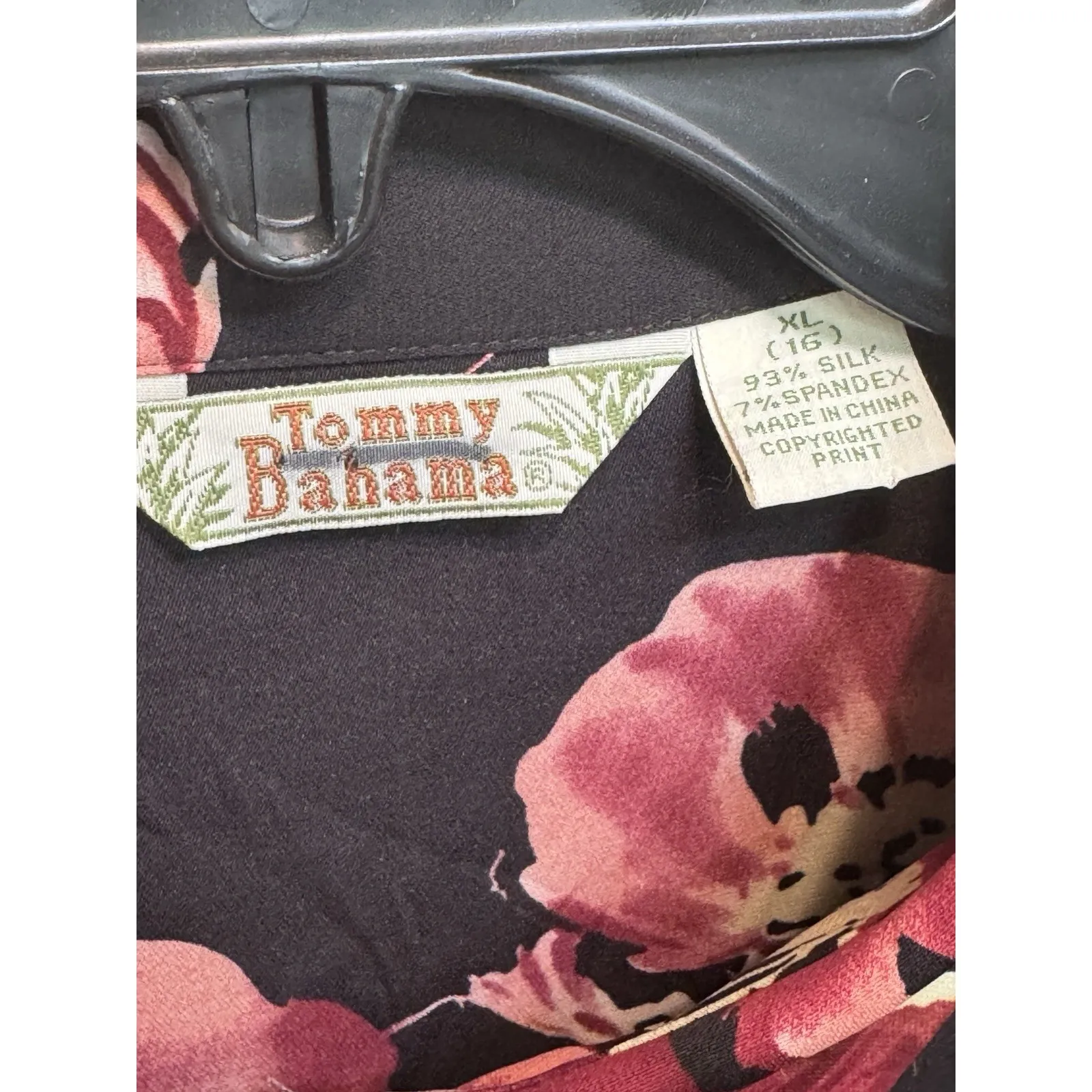 Tommy Bahama Vintage Silk Blouse XL Black Pink Floral Long Sleeve Button Front - Image 3