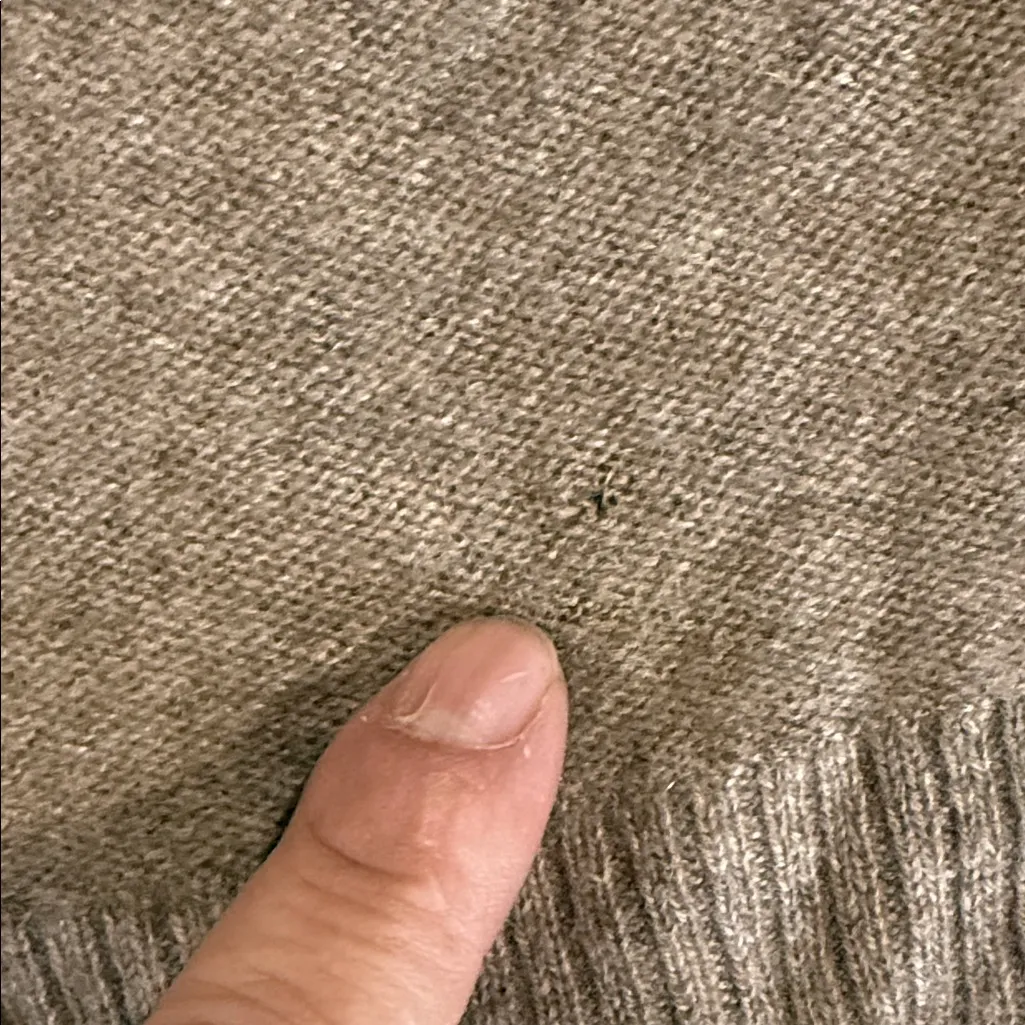 Pilcro 100-%cashmere Taupe V-Neck Sweater XS oversized cropped New - Image 6