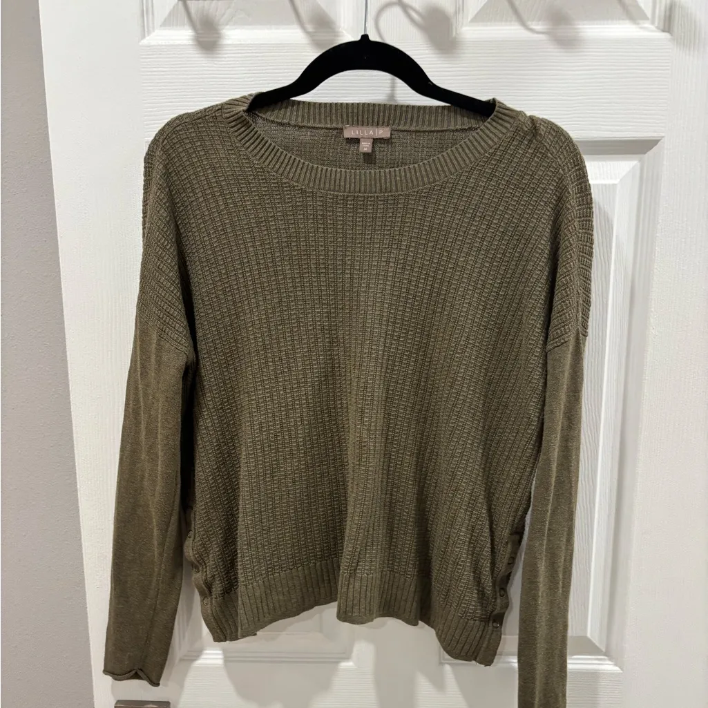 Lilla P Multi Stitch pullover sweater in olive‎ green size Medium - Image 4