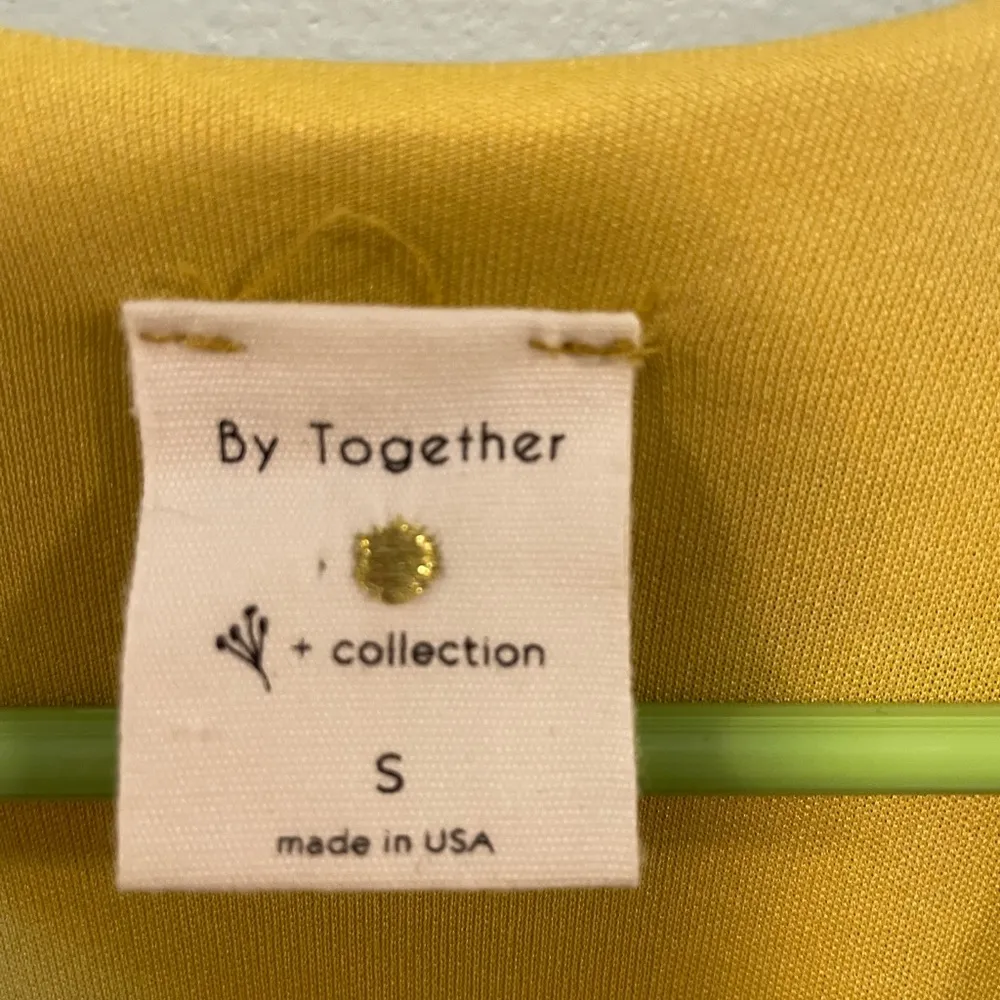 By together! Yellow mustard tan floral swing tie neck dress size small! - Image 4