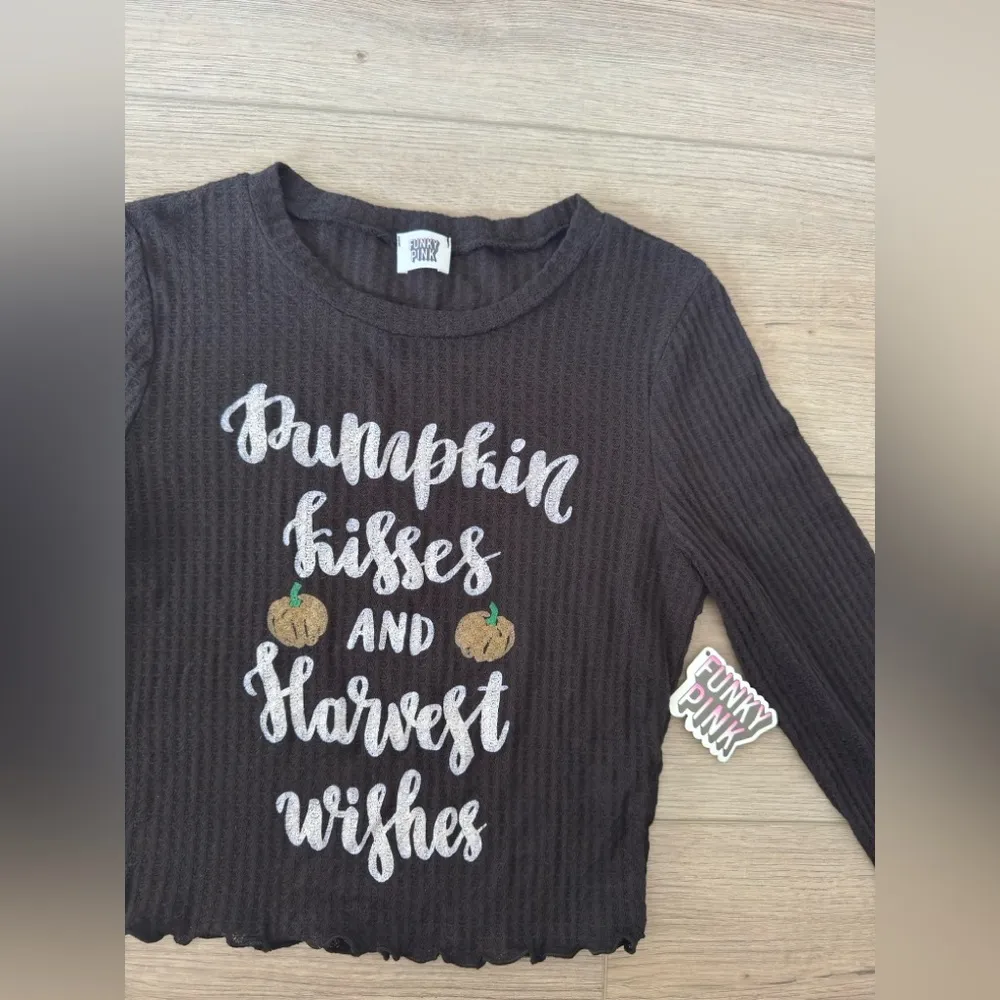 FUNKI PINK HALLOWEEN 🎃👻 Black Long Sleeve with Pumpkin Print.
*NEW WITH TAGS 🏷️ Size undefined - Image 2