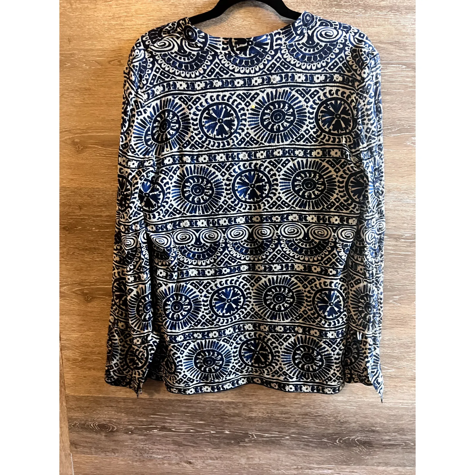Tory Burch Blouse size 8 blue Silk Geometric beaded V Neck - Image 10