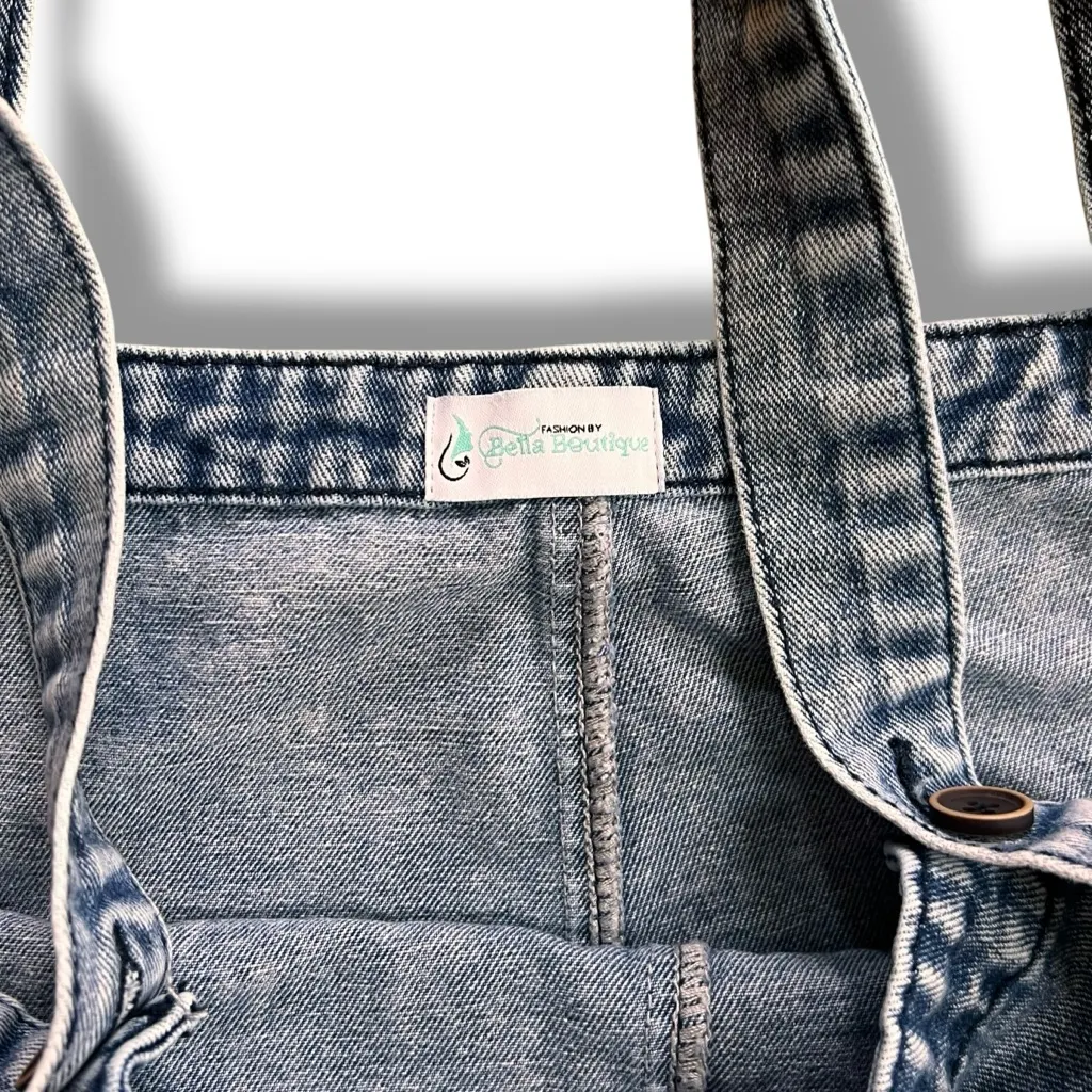 Bella Boutique Washed Denim Loose Fit Distressed Denim Overalls EUC XL Grunge - Image 4