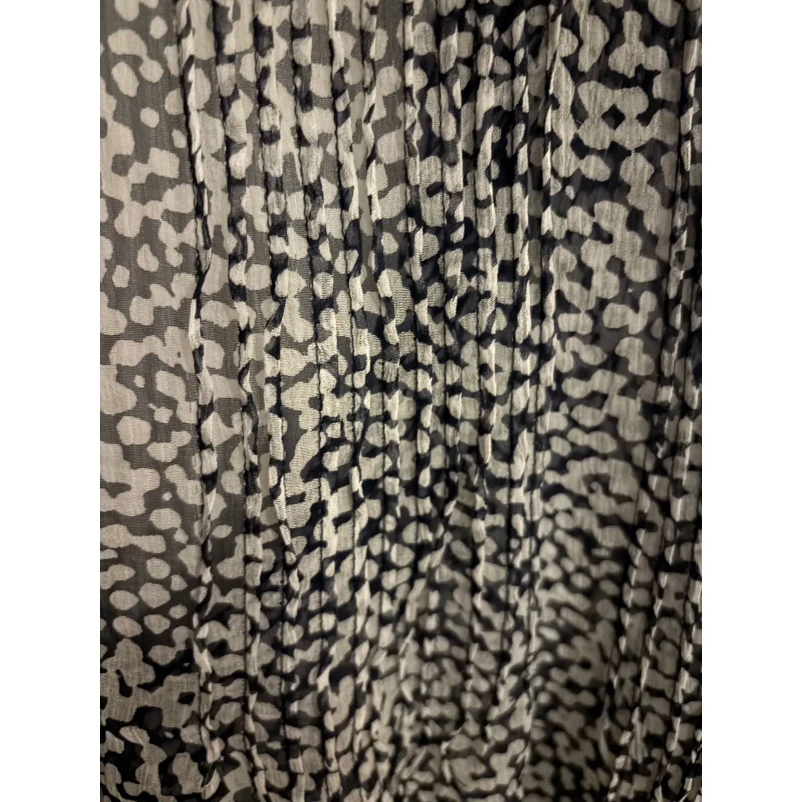 JOIE Black White Dotted Sheer V Neck 3/4 Sleeve Top Blouse Womens 100% silk - Image 7