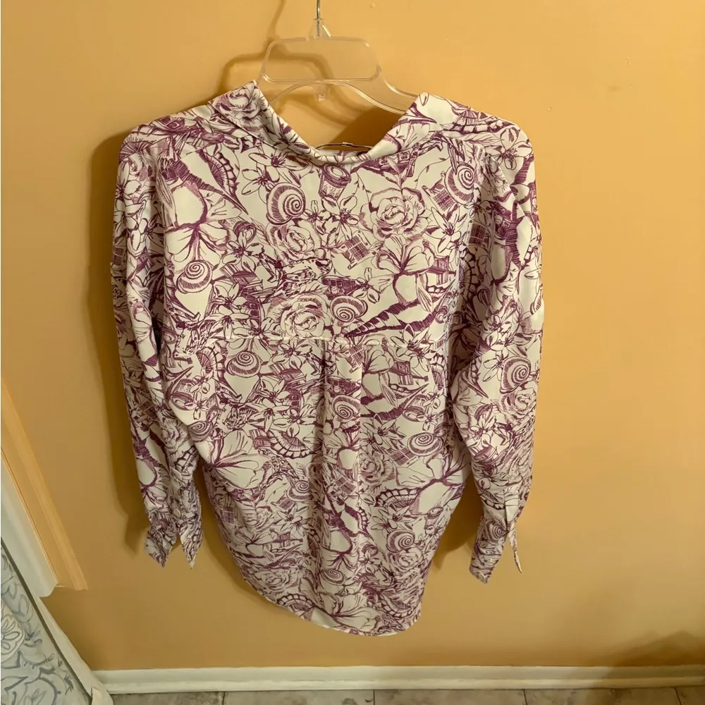 Isa Toile Printed Crepe de Chine Shirt in White & Purple - Image 7