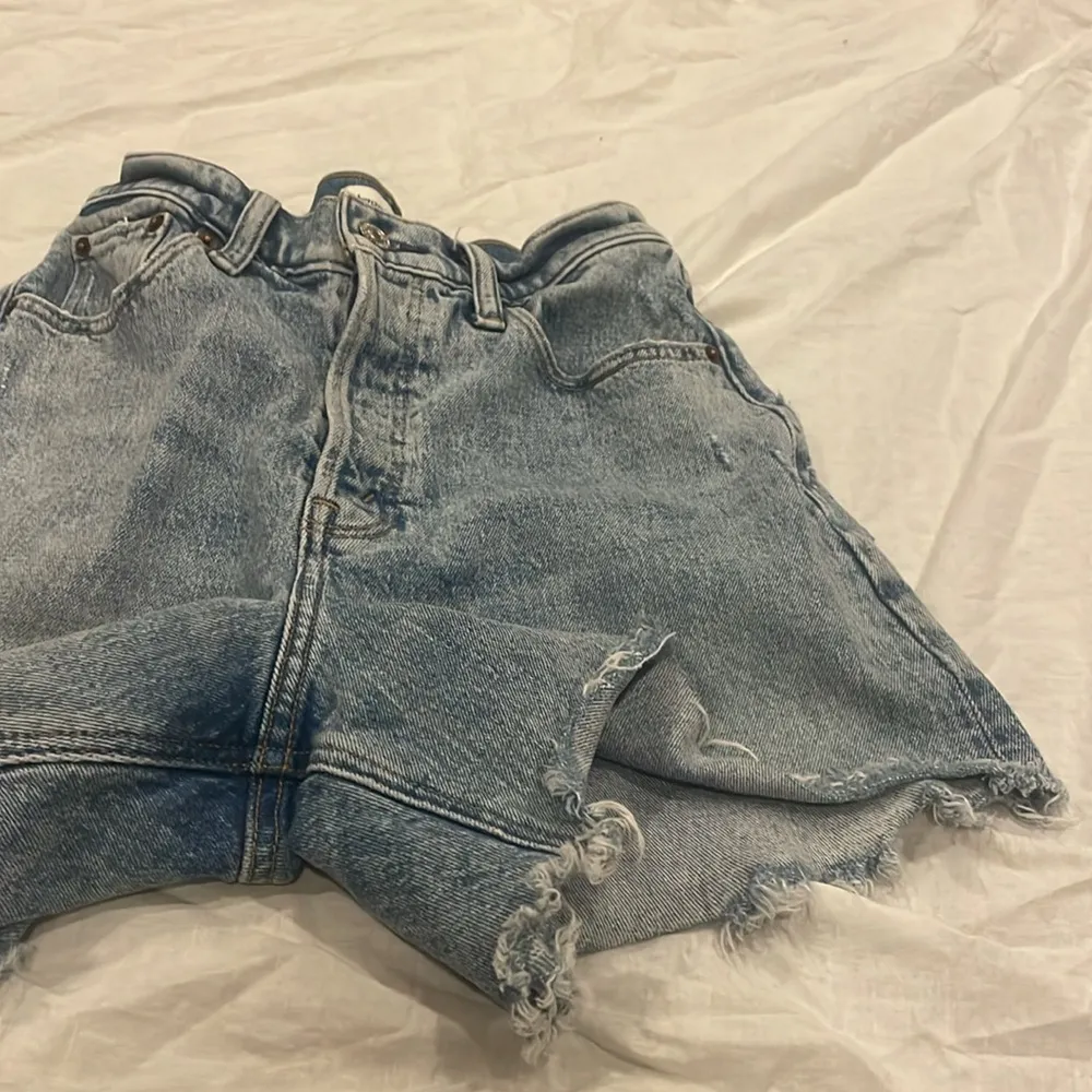 Abercrombie and Fitch - Image 6