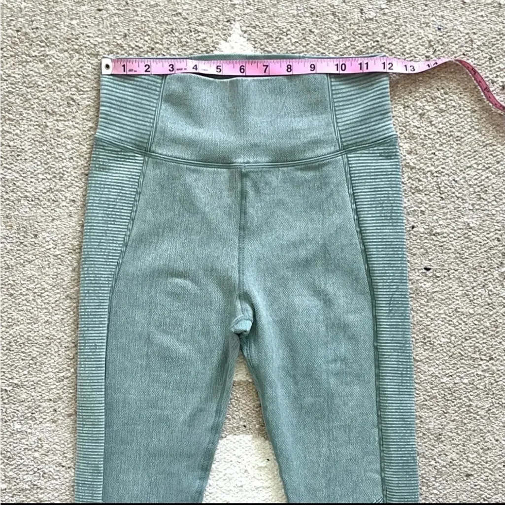 Aerie Offline Seamless Ribbed Overcast Green High Rise Cropped Leggings Small - Image 5