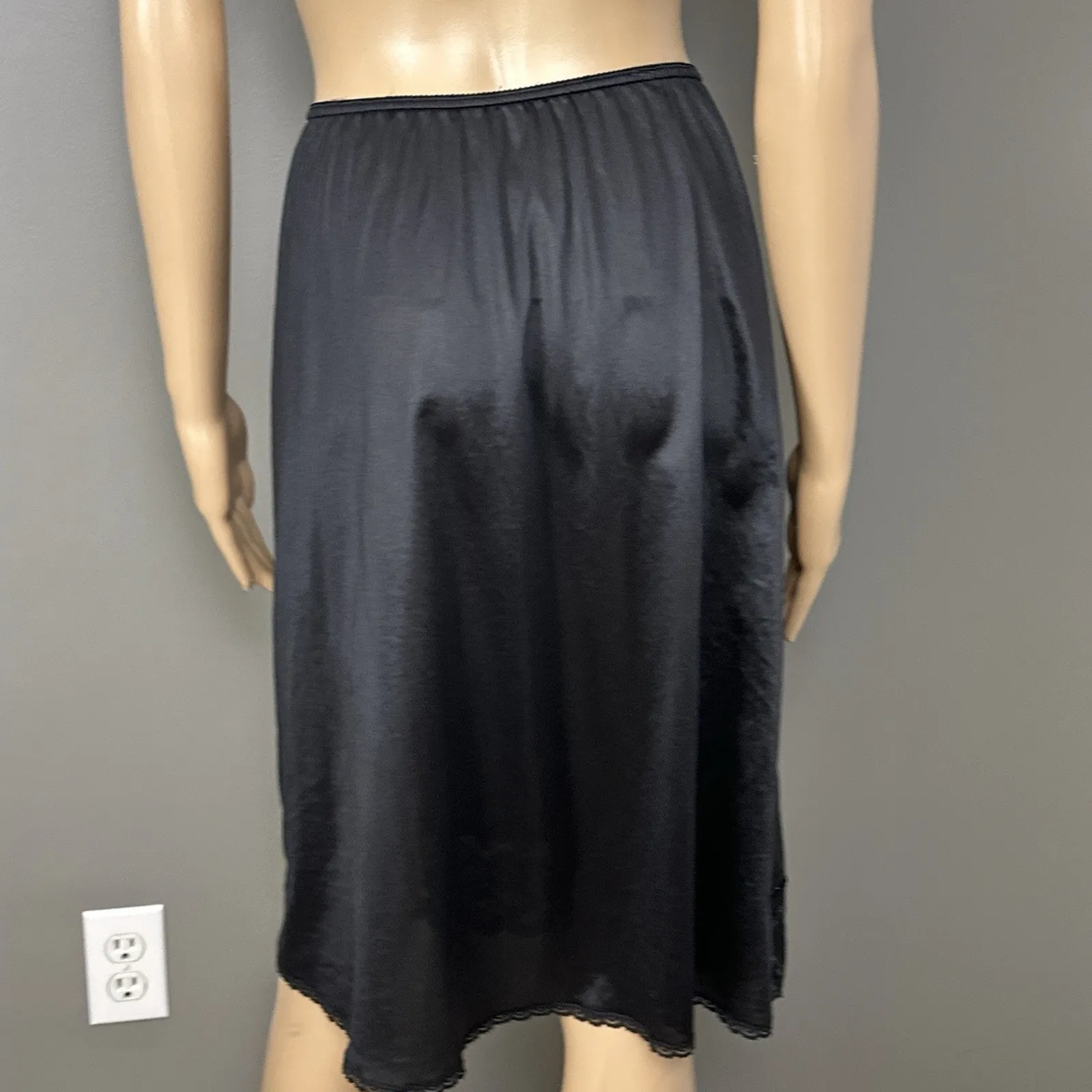 Vintage Stellar Foundations Half Slip Black Size Medium ILGWU Union Wide Lace - Image 5