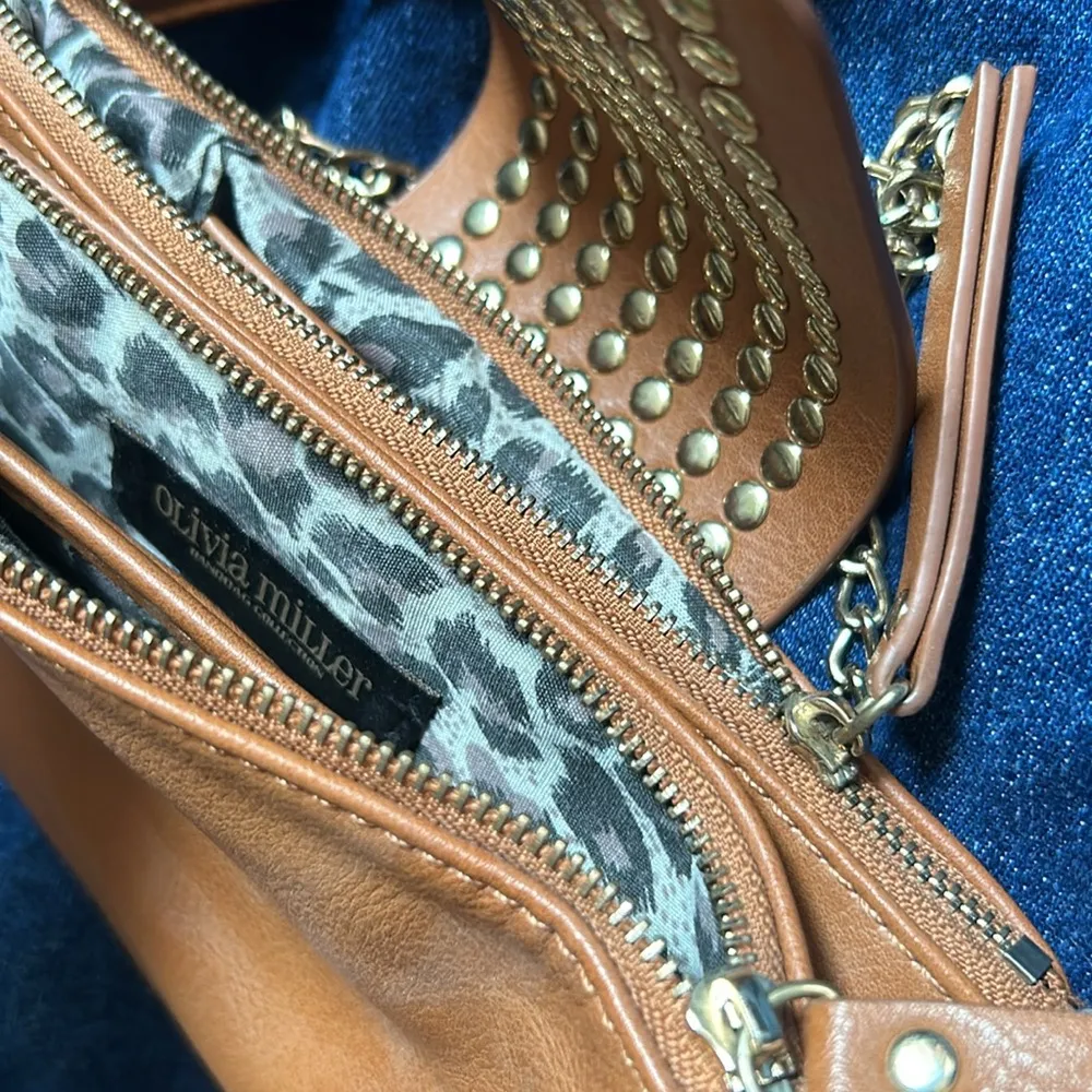 Olivia Miller Brown Leather Envelope Crossbody Bag - Image 6