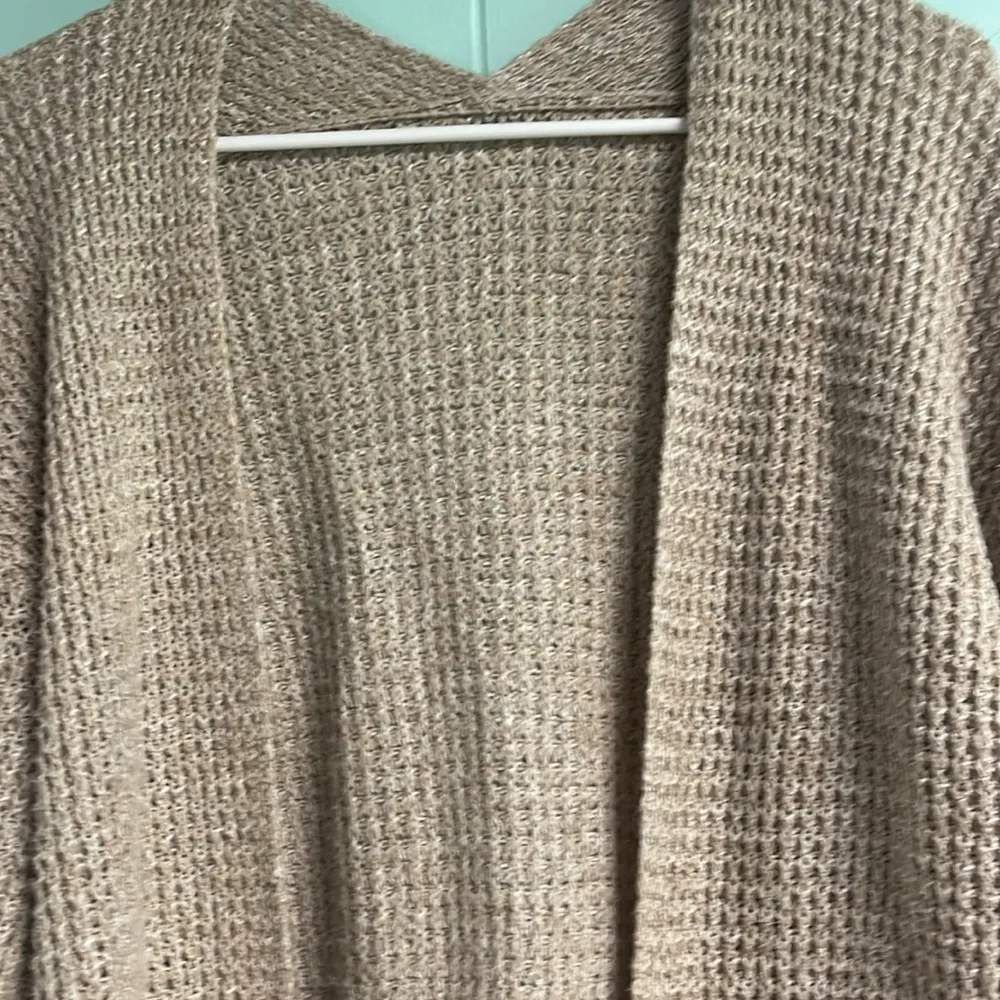 Cute tan cardigan - Image 2