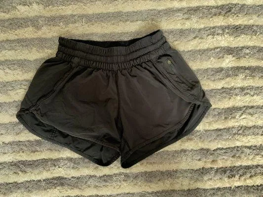 Lululemon Tracker Short 2.5” - Image 3