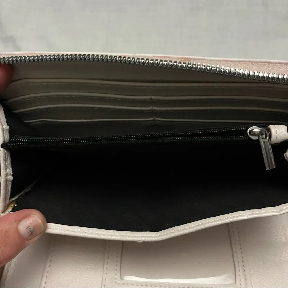 Betsey Johnson Pink and White Floral Wristlet - Image 6