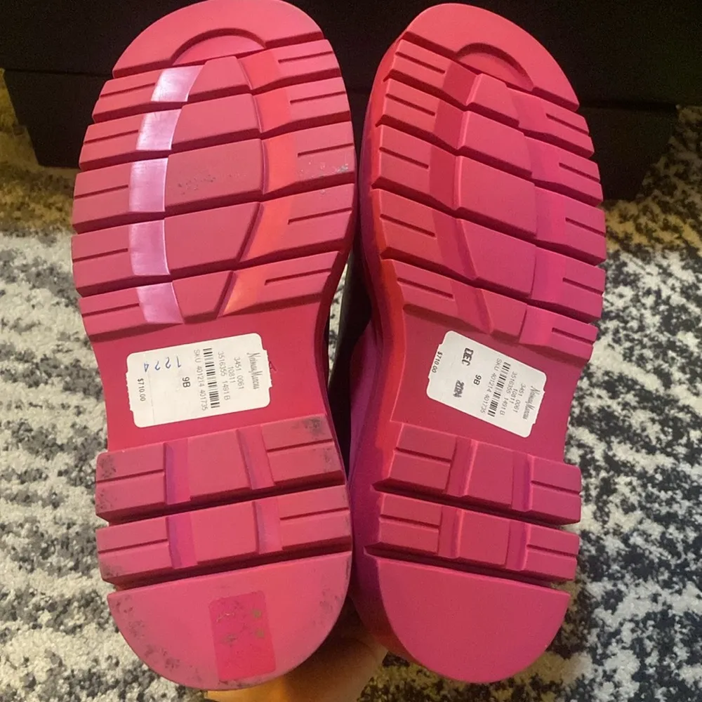 Bottega Veneta Tire Chelsea Boots Black Pink size 39 - Image 8