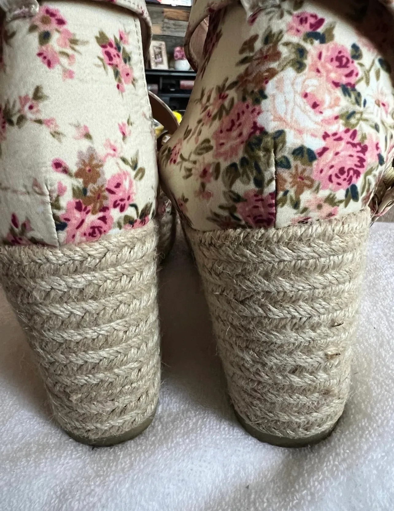 Womens Jean Floral Platform Sandals 4 Inch Wedge Heel SZ 10 - Image 5