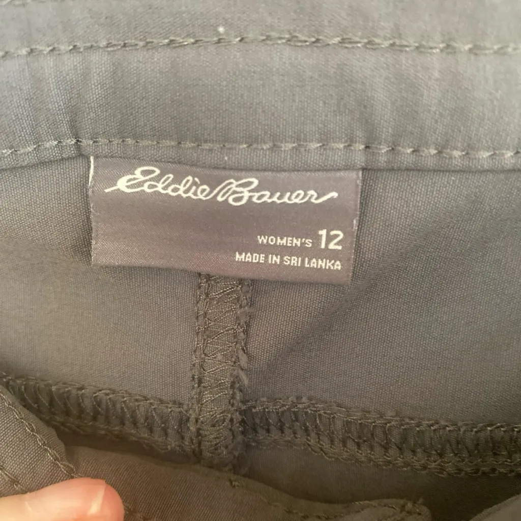 Eddie Bauer Women's Gray Utility Hiking Pants Capris - Image 4