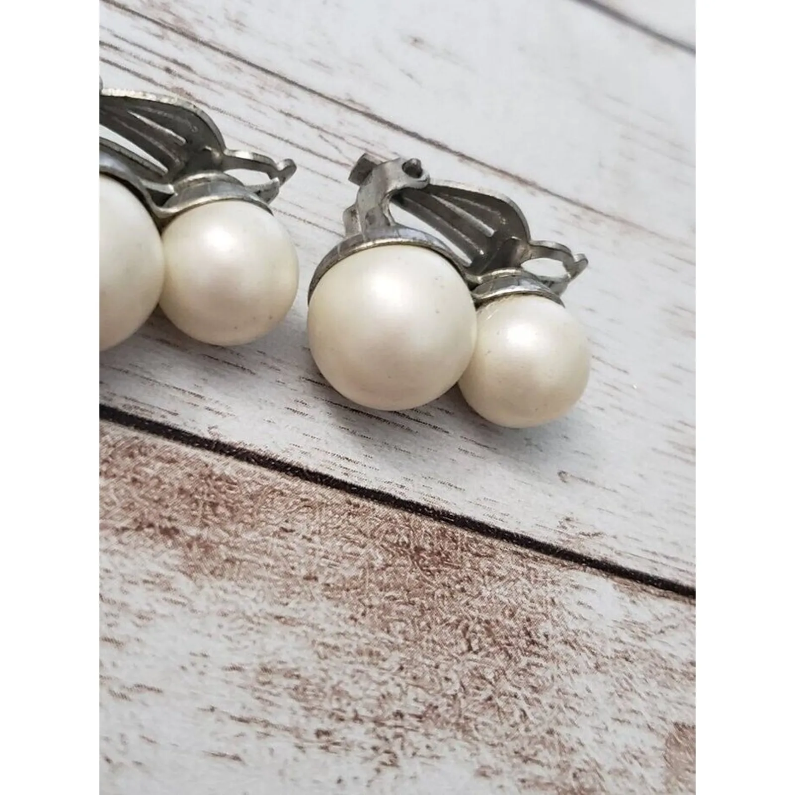 Vintage Clip On Earrings Two Faux Pearls / Faux Pearl Duo 7/8" - Image 3