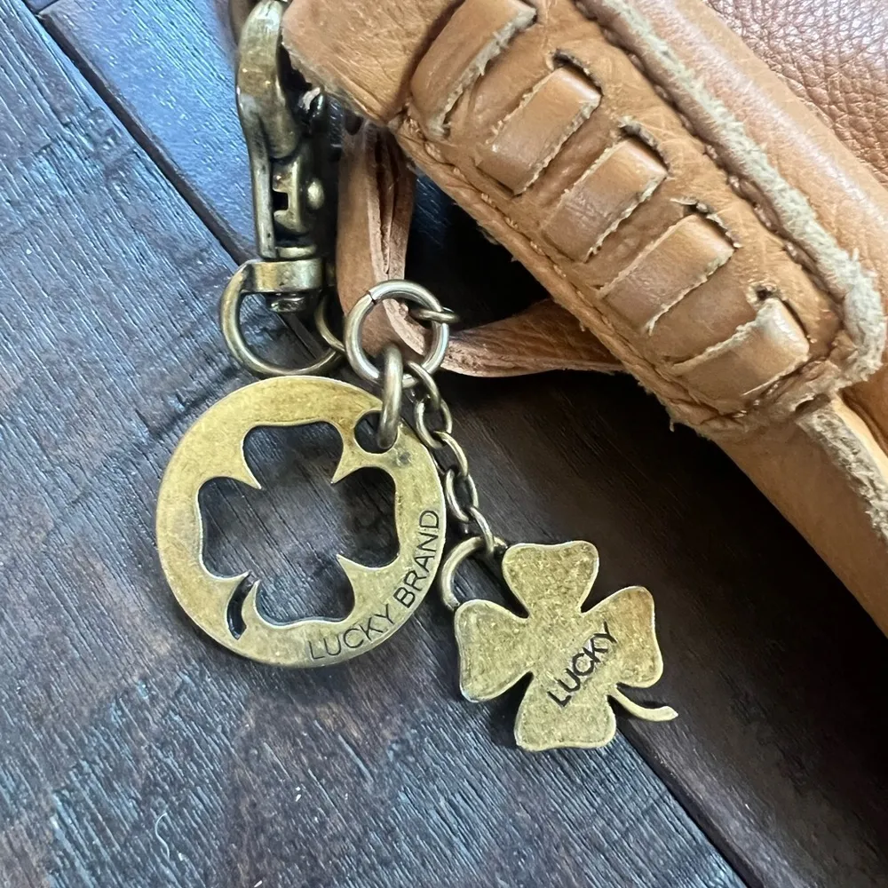 Lucky Brand Tan Crossbody Bag with Adjustable Strap and Multiple Pockets - Image 8