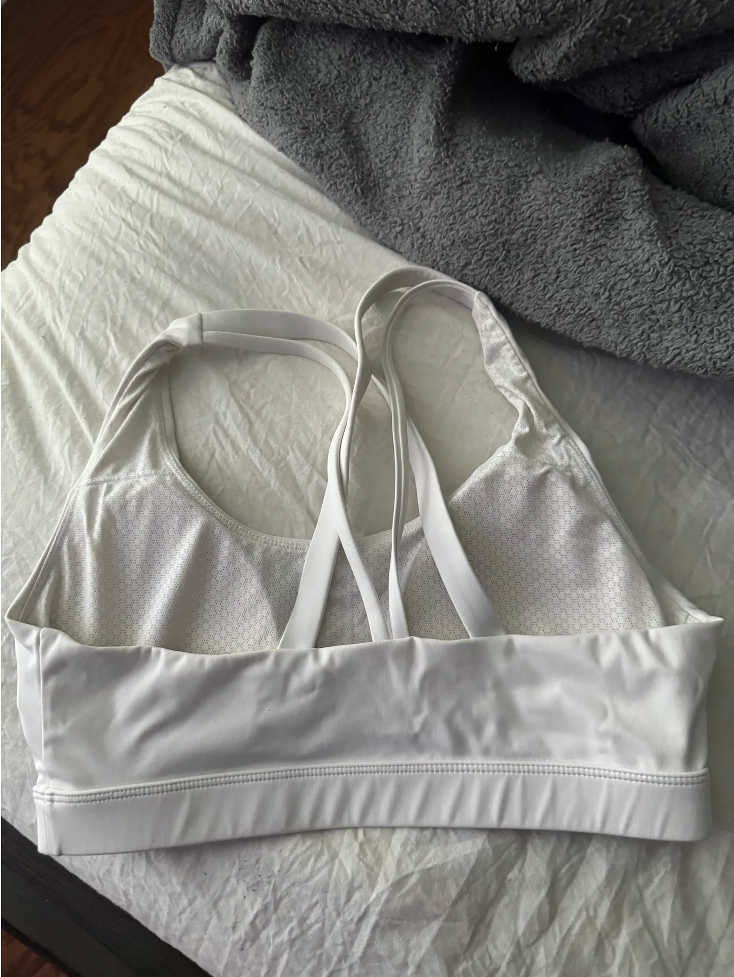 White athletic sports bra - Image 2