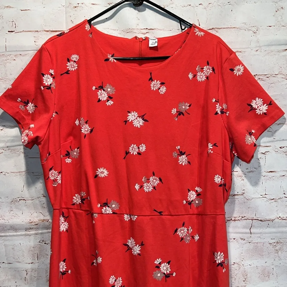Old Navy Dress Womens XXL Red Flower Short Sleeve Mini Pencil Fit Flare - Image 4