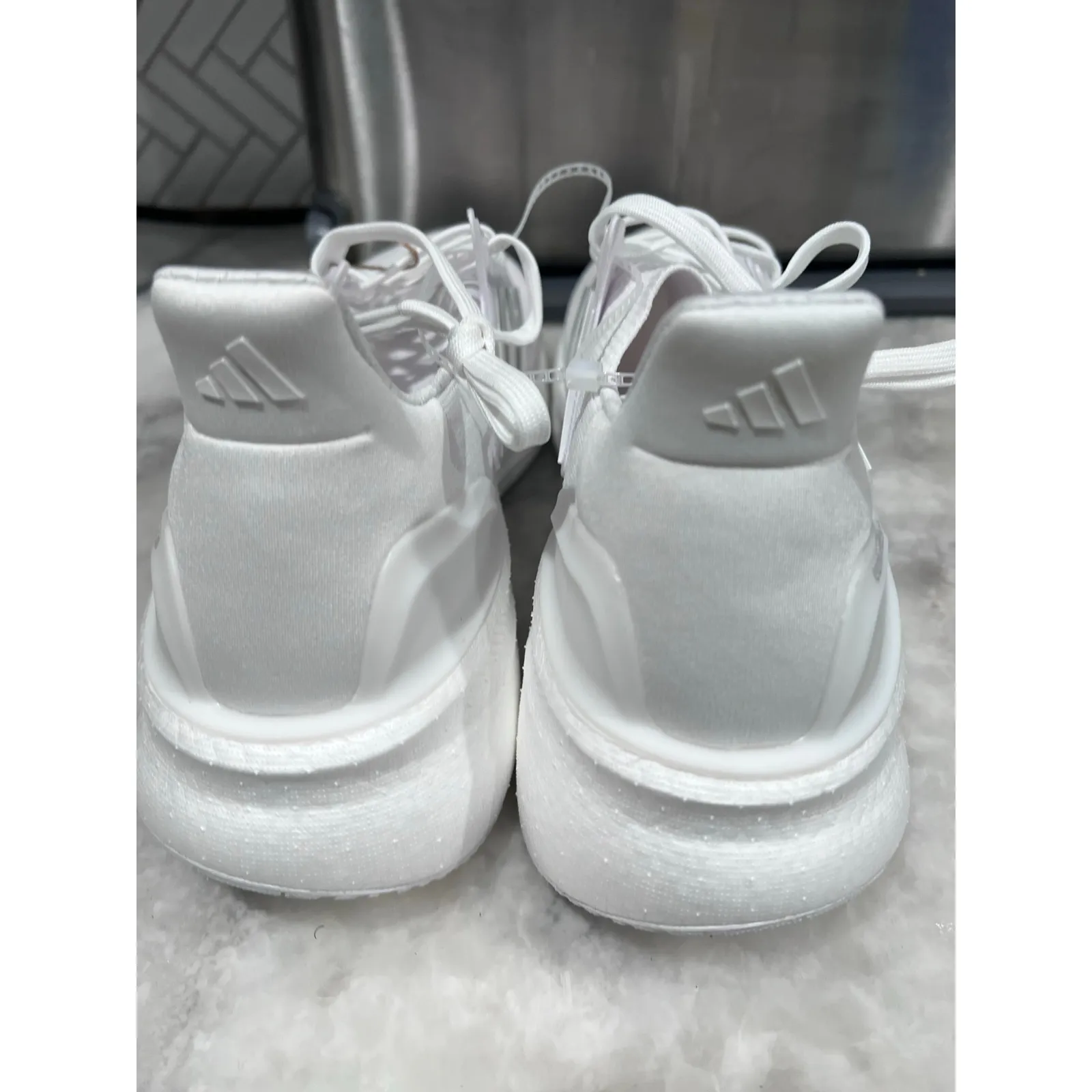Adidas Ultraboost 5 Light Women’s Size 12 Triple White Running Shoes ID8848 - Image 6