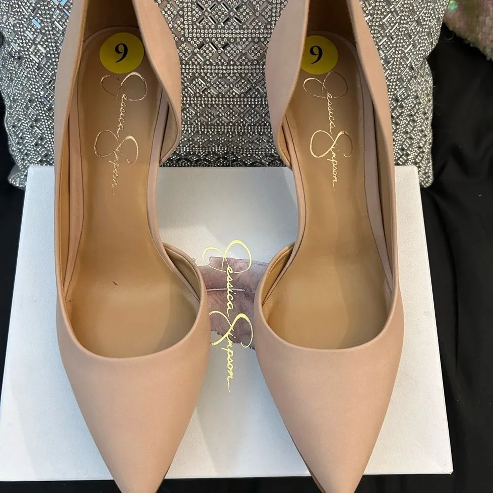 Blush Pink Jessica Simpsons pumps - Image 3