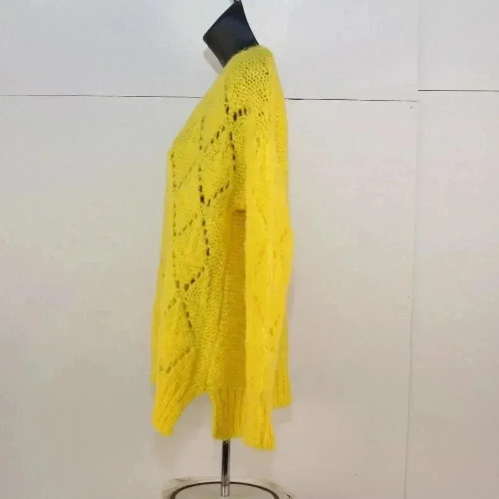 sleeping on snow by ANTHROPOLOGE ladies sweater size S - Image 5