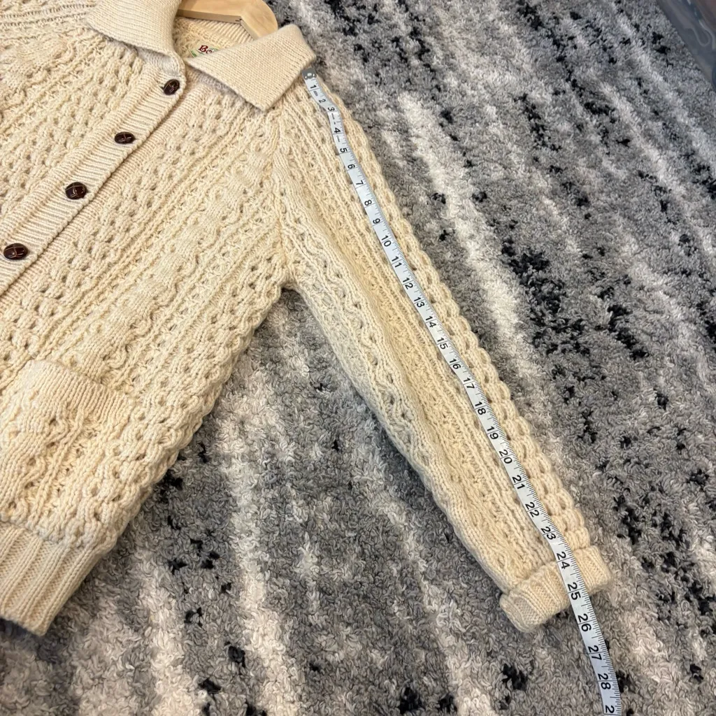 Bonner of Ireland Women’s Hand Knit IrishWool Sweater Button Down Pocket Medium - Image 8