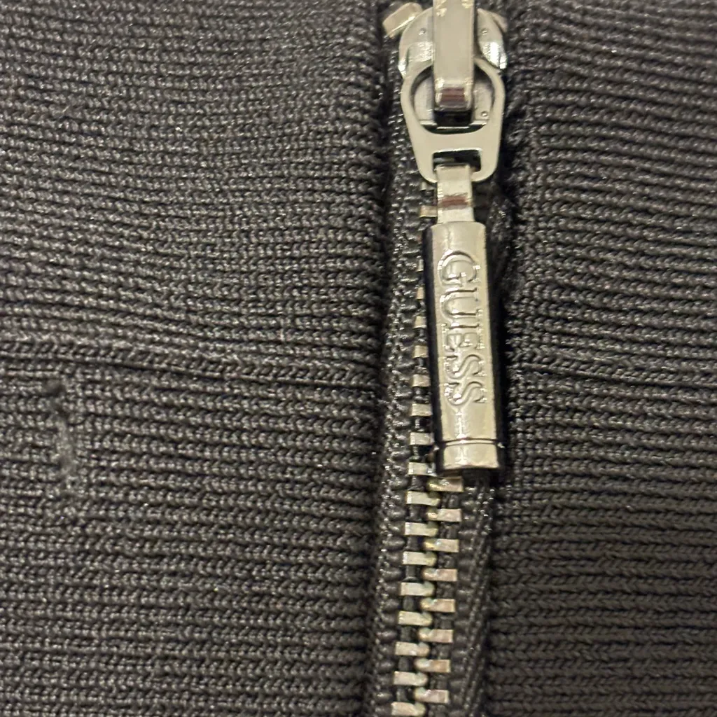 Guess  Black size Small stretchy mini Skirt - Image 4