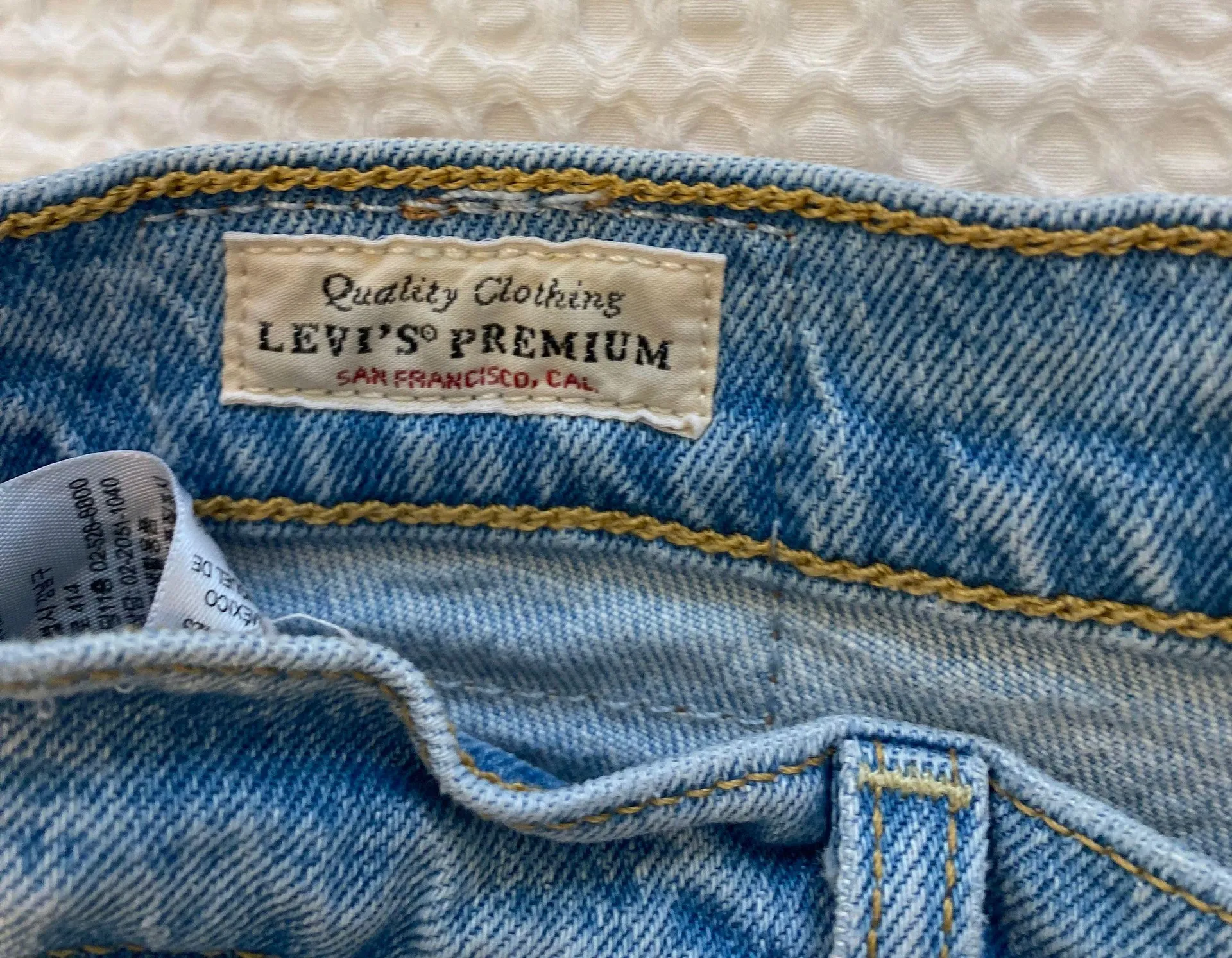 Levi’s Ribcage Straight Ankle Jeans - Image 3