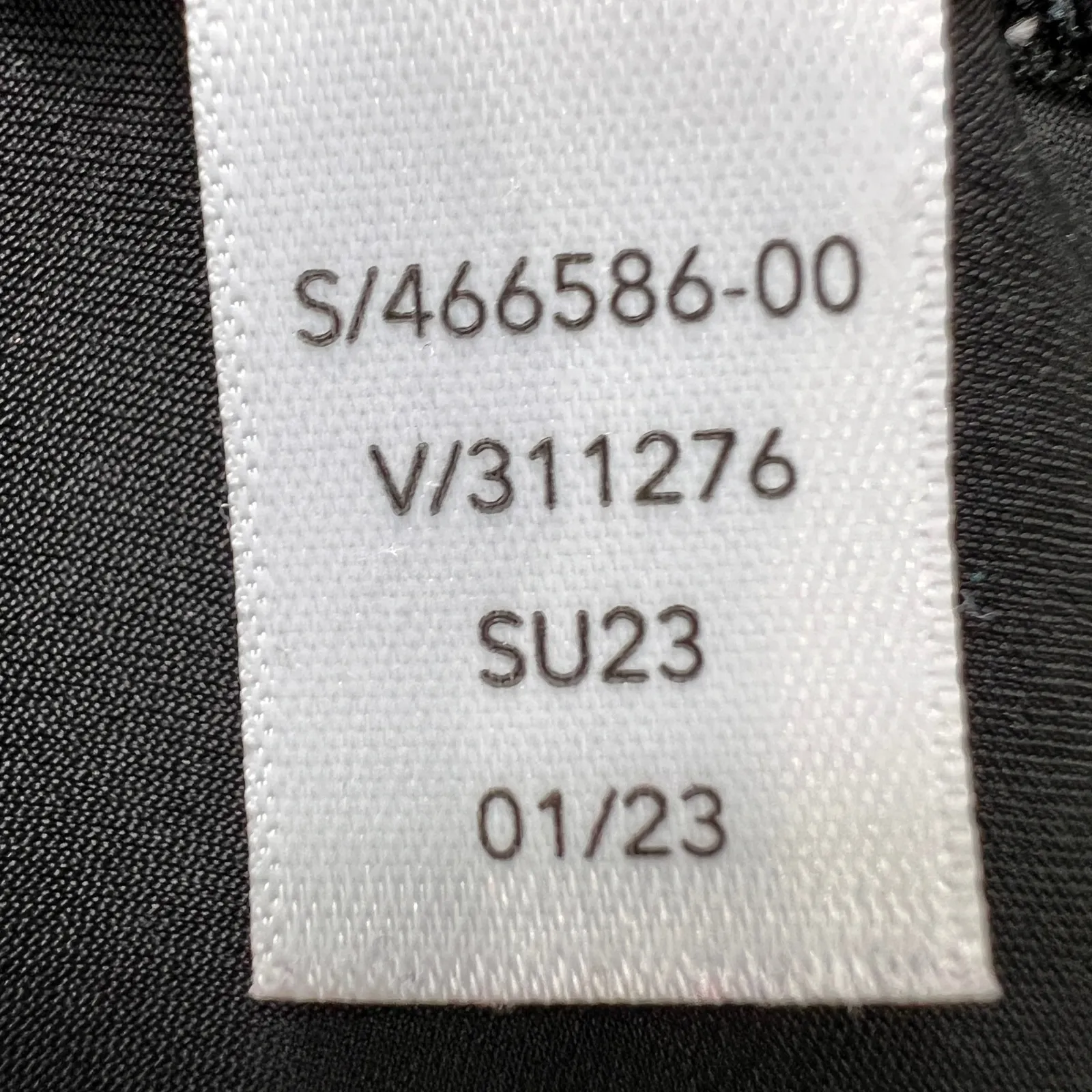 Athleta Aultimate Train Logo Long Sleeve Top Lightweight Athletic Black  Medium‎ - Image 5