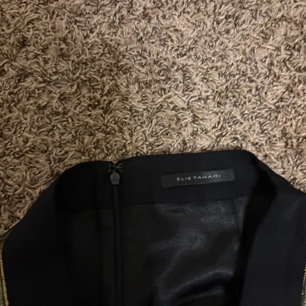 Elie Tahari Sparkly Gold Skirt Estimated Size 4 Lined Zip Back Cocktail Party - Image 2