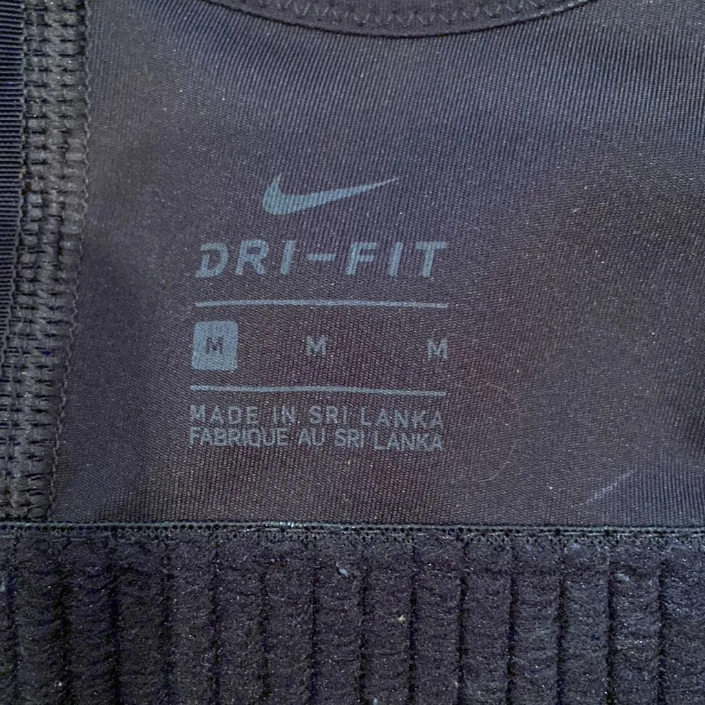 Nike Sports‎ Bra, Dri-Fit, front zip & Hook, size Medium - Image 4