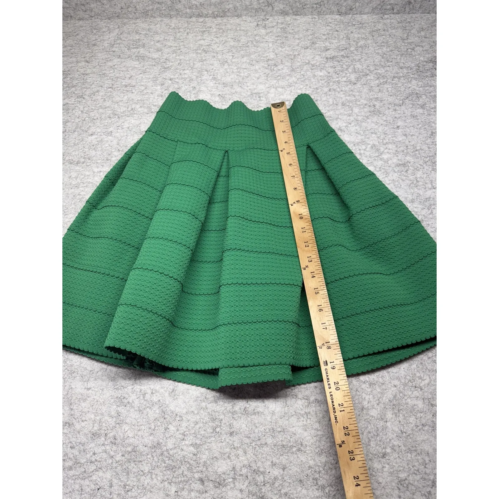 H&M Skirt Womens Small Green Textured Pleated Flare Stretch‎ High Waist Modern - Image 5