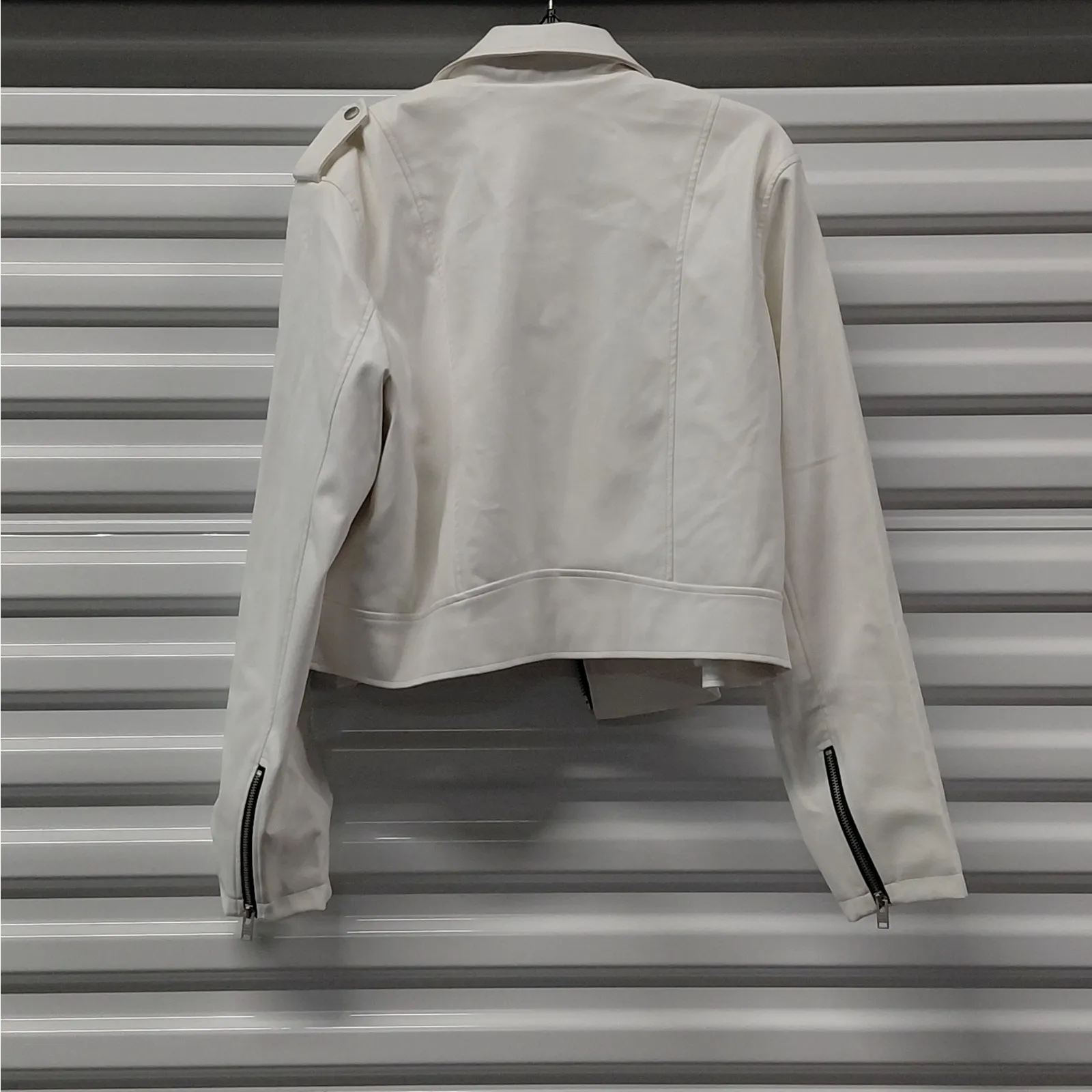 $209 Blue Revival White Faux Leather Moto Jacket Women Large Chic Zip Biker Coat - Image 12